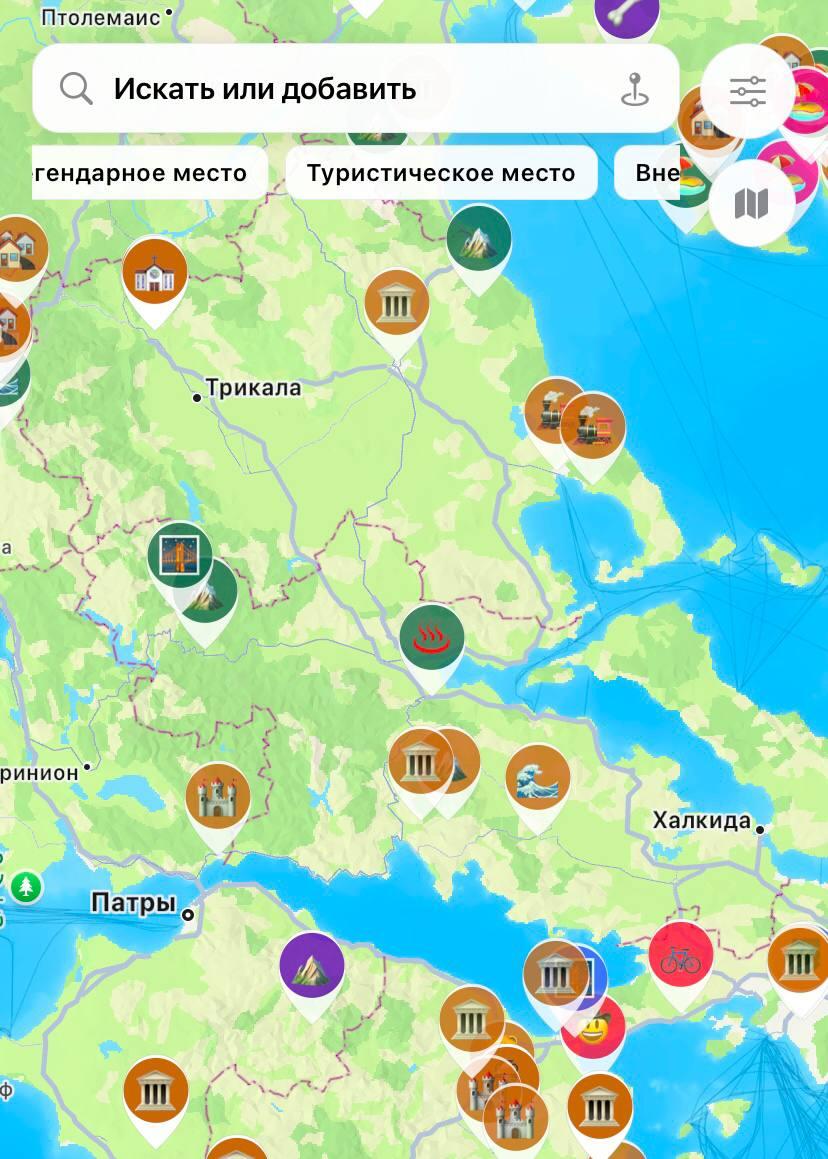 Интерфейс приложения Hiddenly для путешественников.